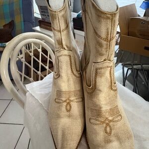 FRIENDS Cream and Brown Ankle Boots